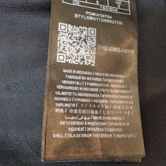 GUESS  ROMPER SZ  SM - Picture 5 of 5